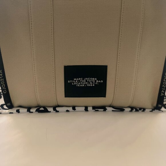 Marc Jacobs Large Tote Bag - Picture 3 of 6